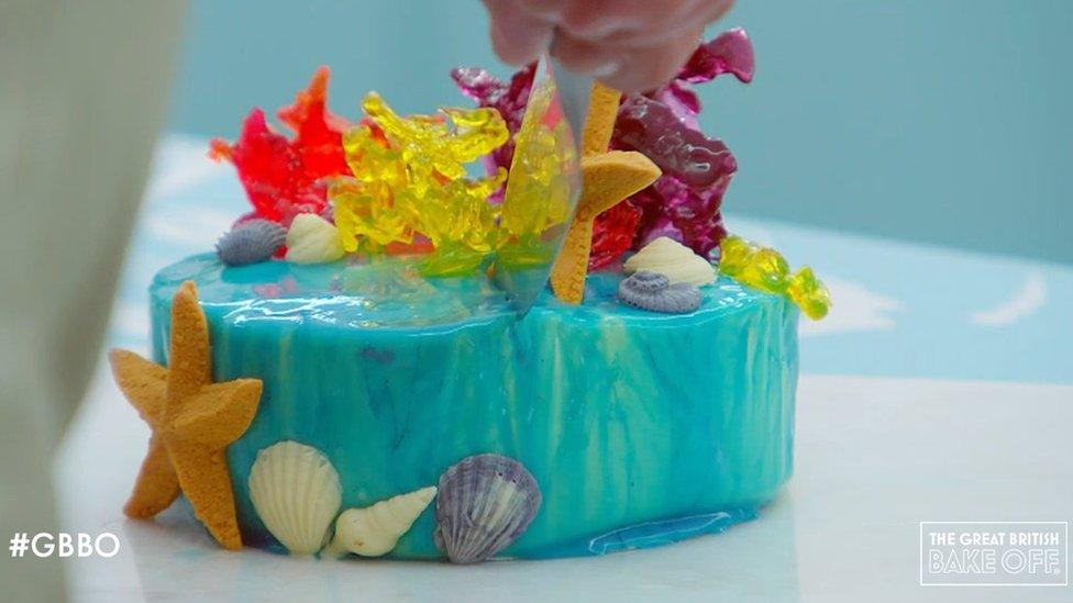 Save the ocean cake