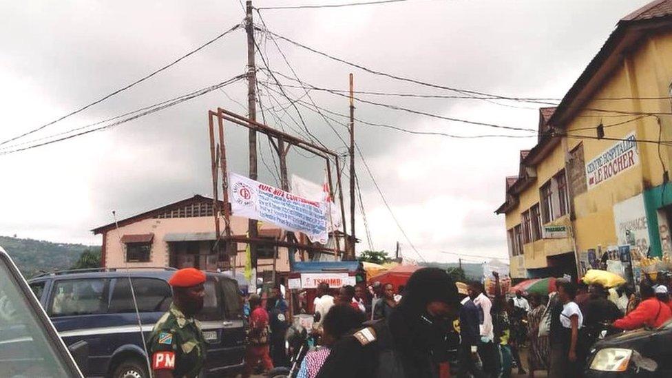 The scene of the market in Kinshasa