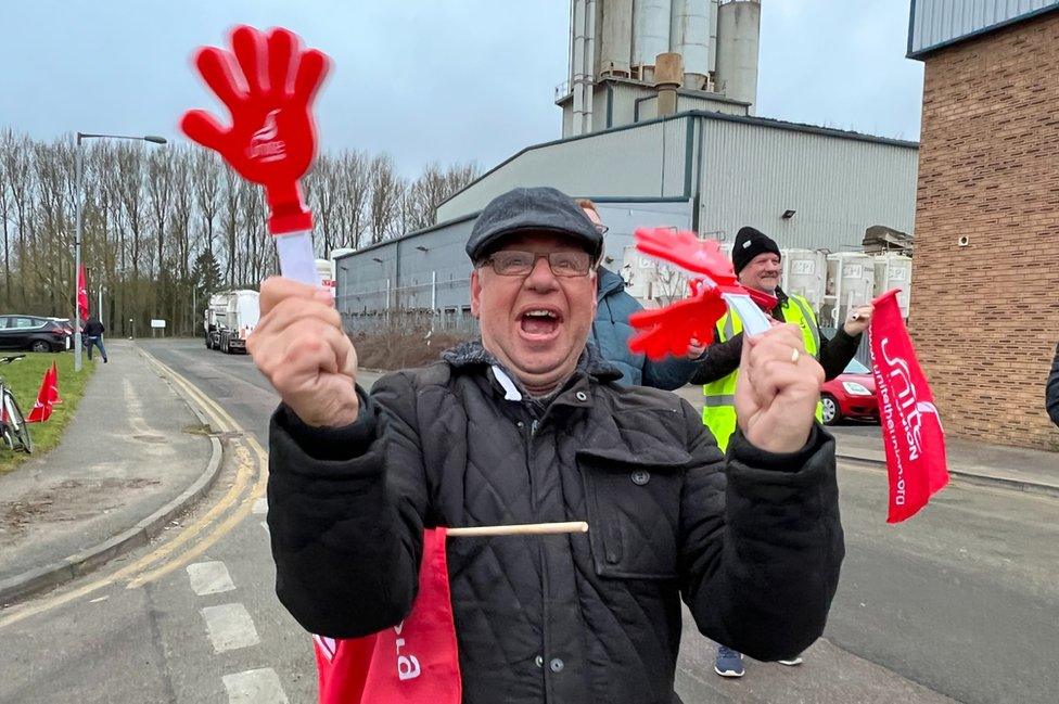 Unite refuse worker demonstrating