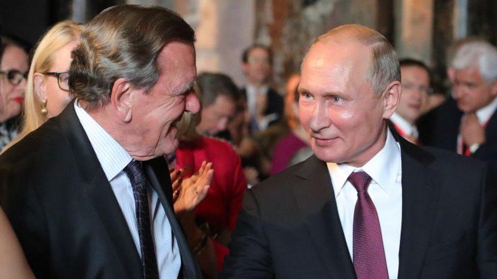 Gerard Schröder and Vladimir Putin