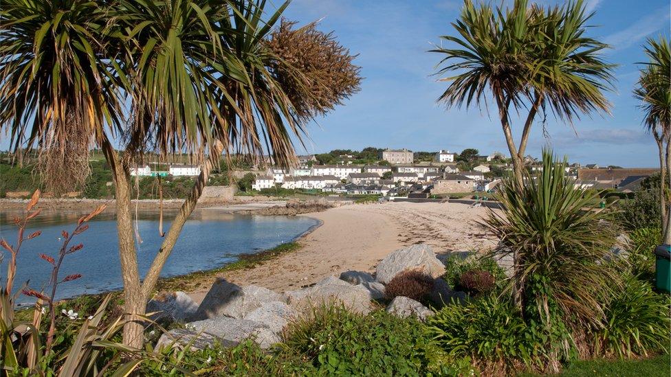 Porthcressa Beach