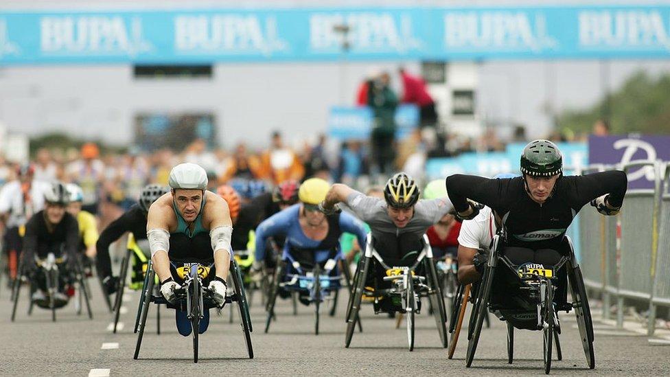 Men's wheelchair race in 2004