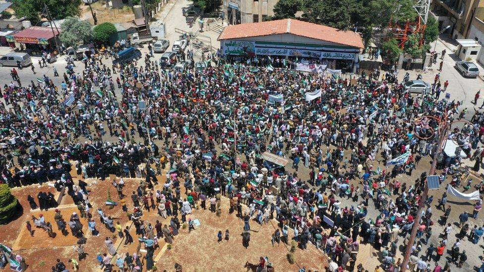 Protesters in Idlib