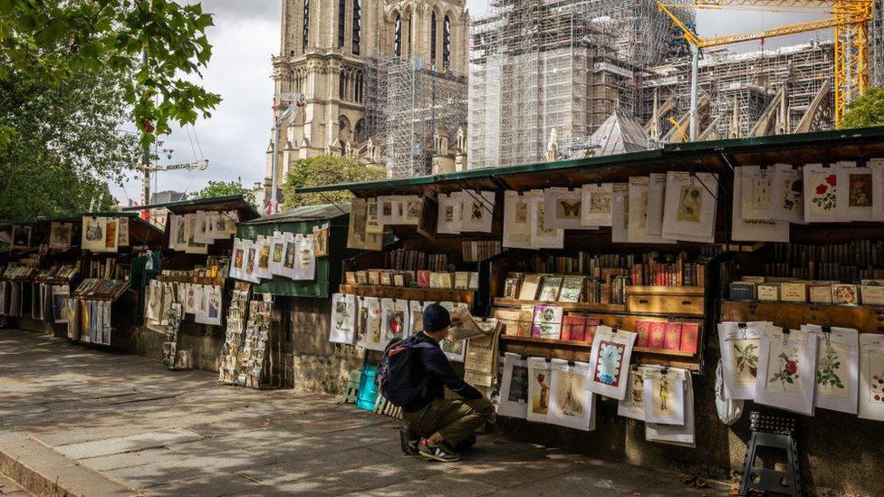 Booksellers on the Seine