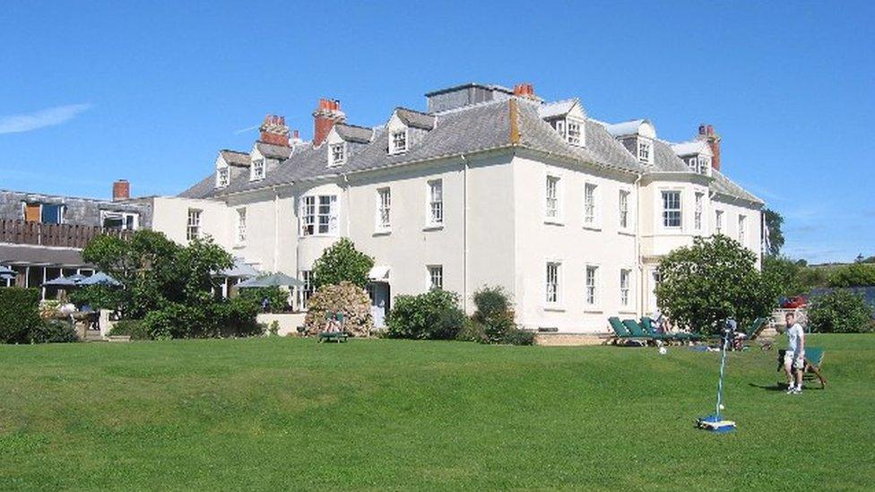 Moonfleet Manor Hotel