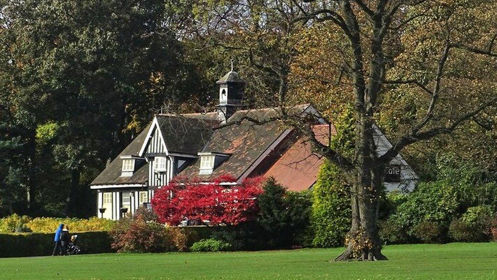 Rose Garden Cafe in Graves Park