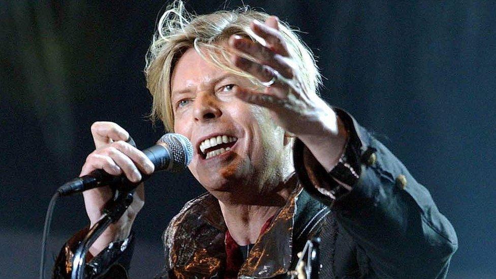 David Bowie terminal cancer diagnosis 'three months before death' - BBC