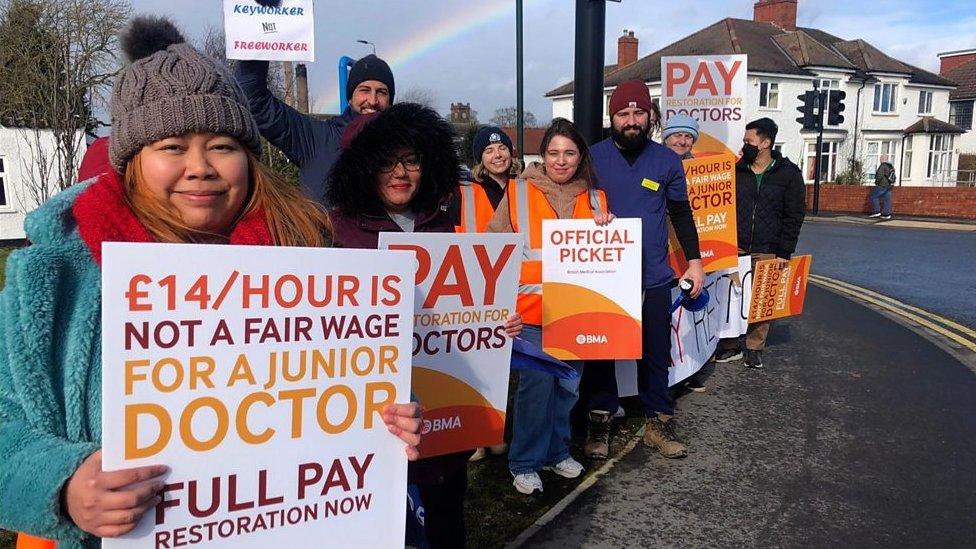 Junior doctors in Grimsby on strike