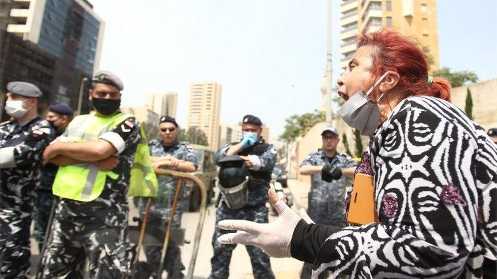 Protester and security forces in Beirut (21/04/20)