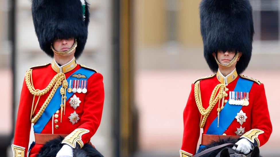 British guards with fuzzy hats online