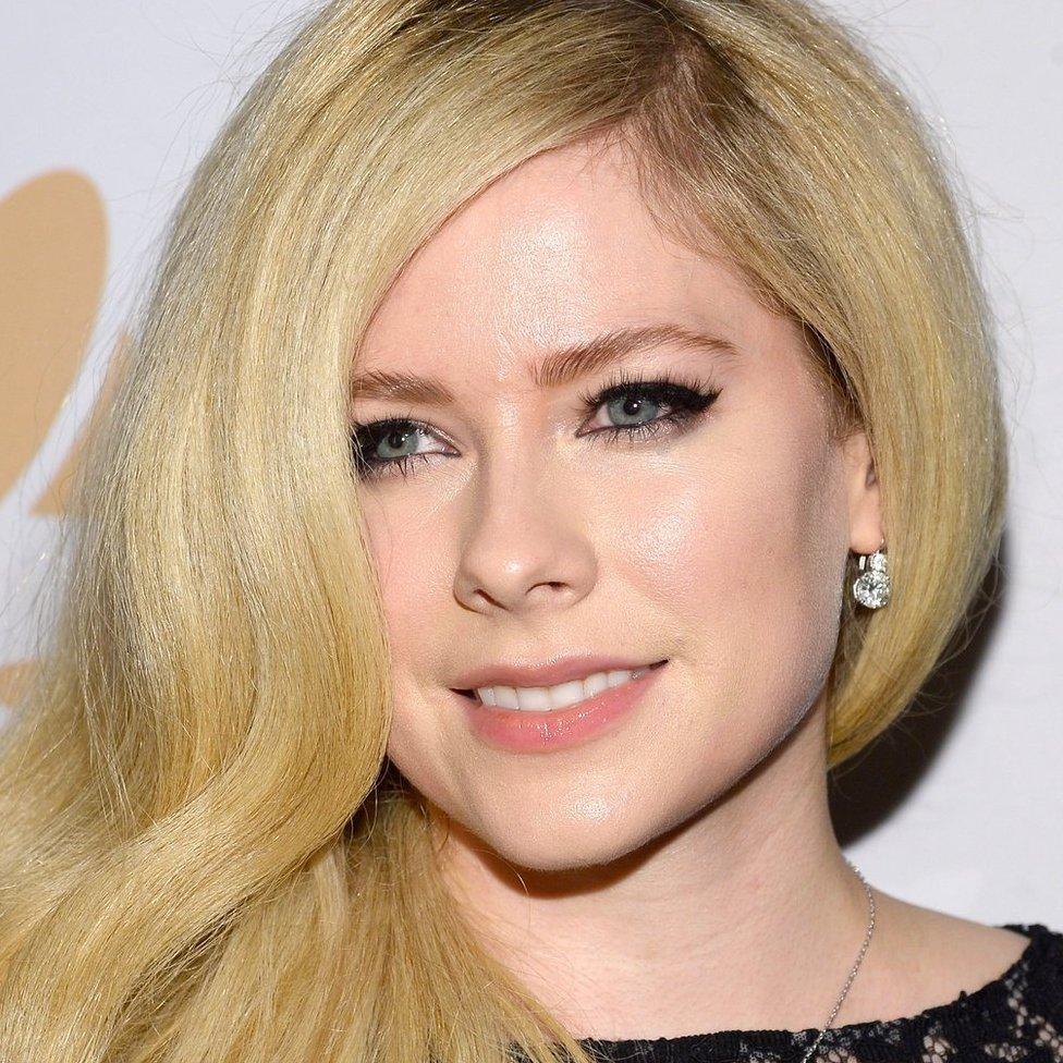 Avril Lavigne at the 2016 Pre-Grammy Gala