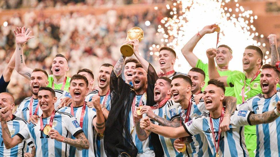 Argentina team celebrating world cup win