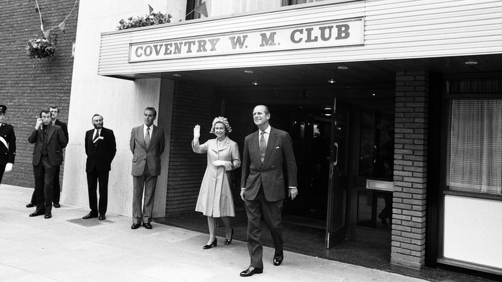 Queen outside Coventry working mens club