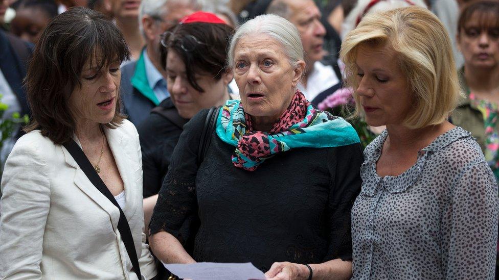 Vanessa Redgrave (centre) and Juliette Stephenson (right)