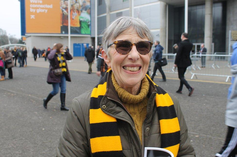 Hull fan