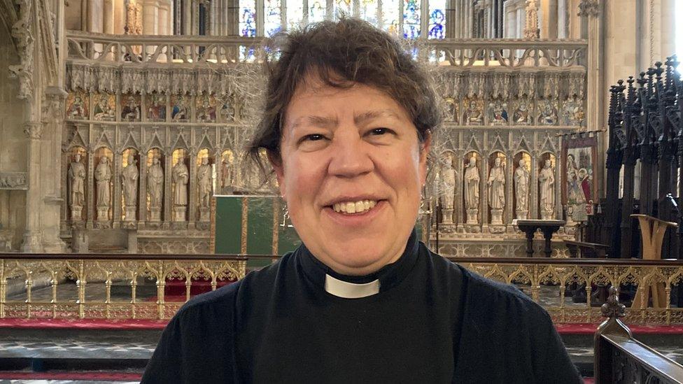 Rev Wendy Wale