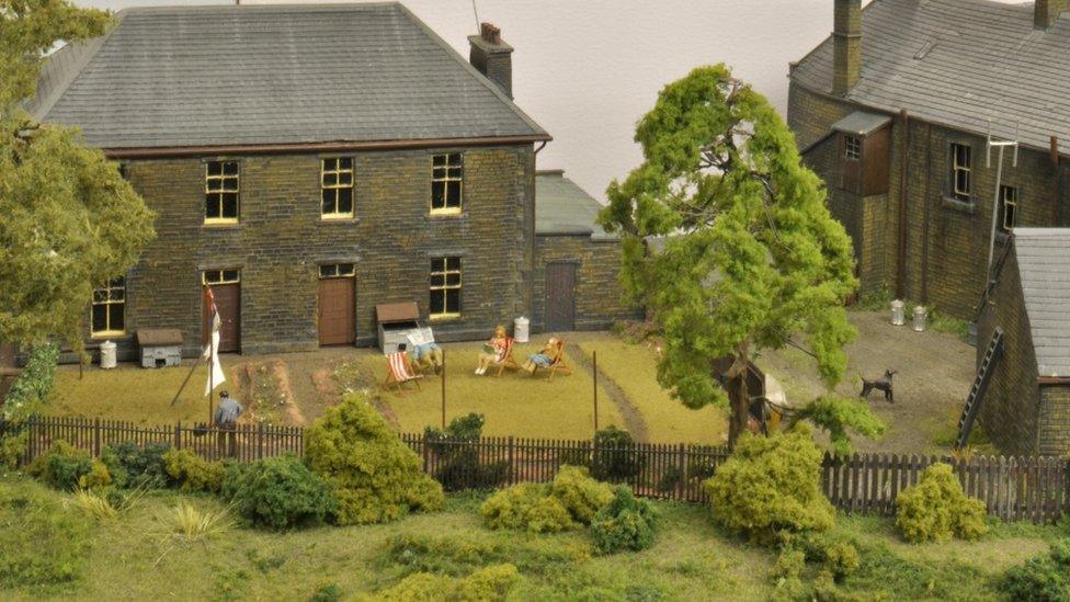 Alloa station model layout