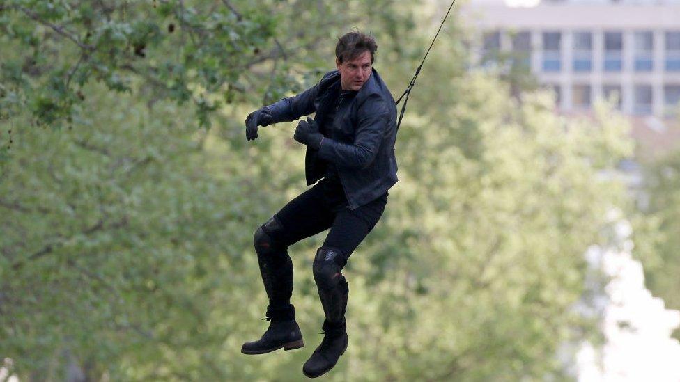 tom-cruise.