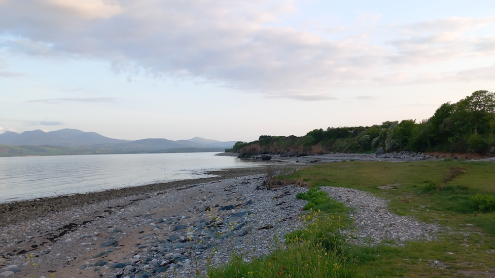 Lleiniog beach