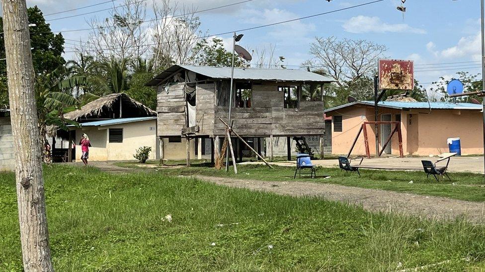 Houses in Arimae