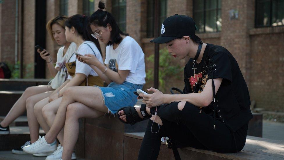 China phone users