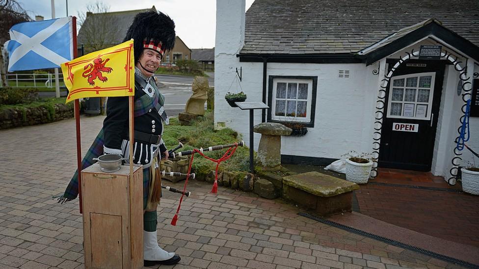 Bagpipe player in Gretna Green