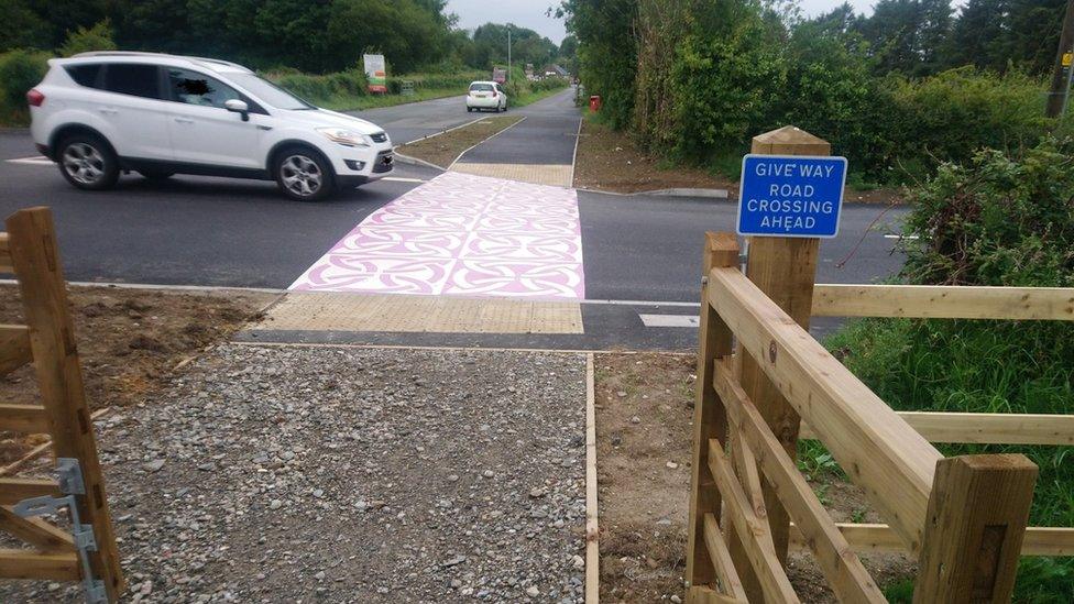 Curragh Road crossing