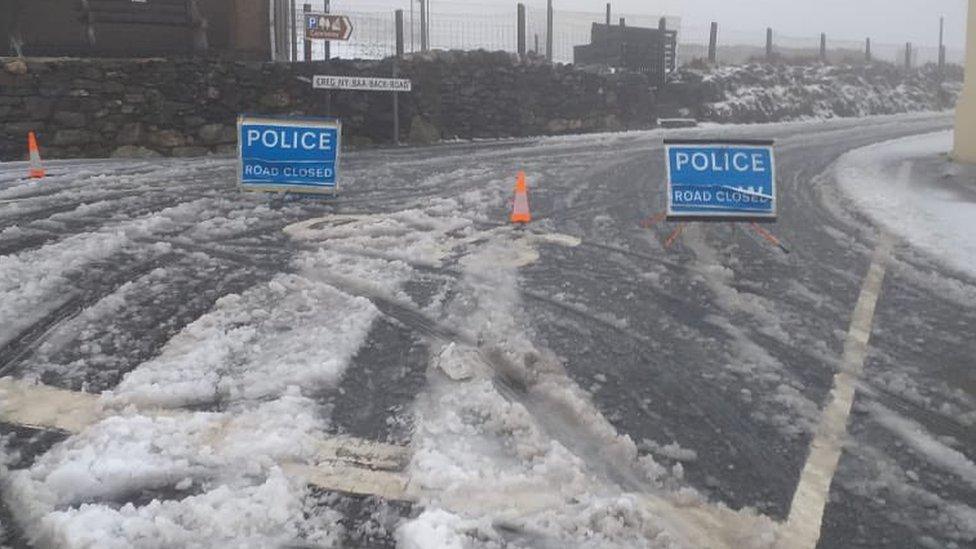 Creg Na Baa back road