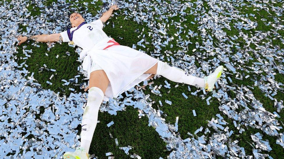 Lucy Bronze celebrating.