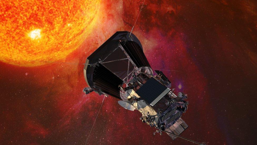 Illustration of the probe flying near to the Sun