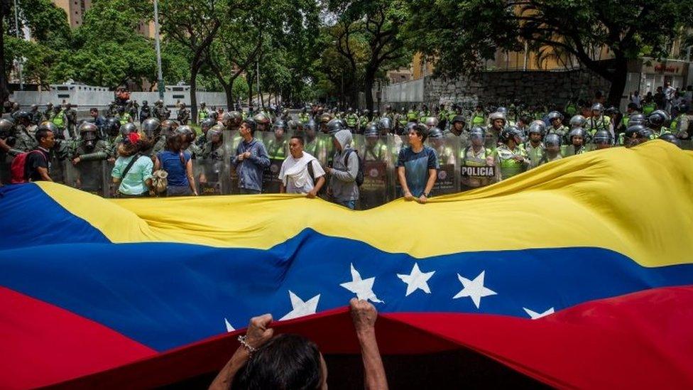 Demonstrators participate in a rally against Venezuelan President Nicolas Maduro"s Government in Caracas, Venezuela, 18 May 2016.