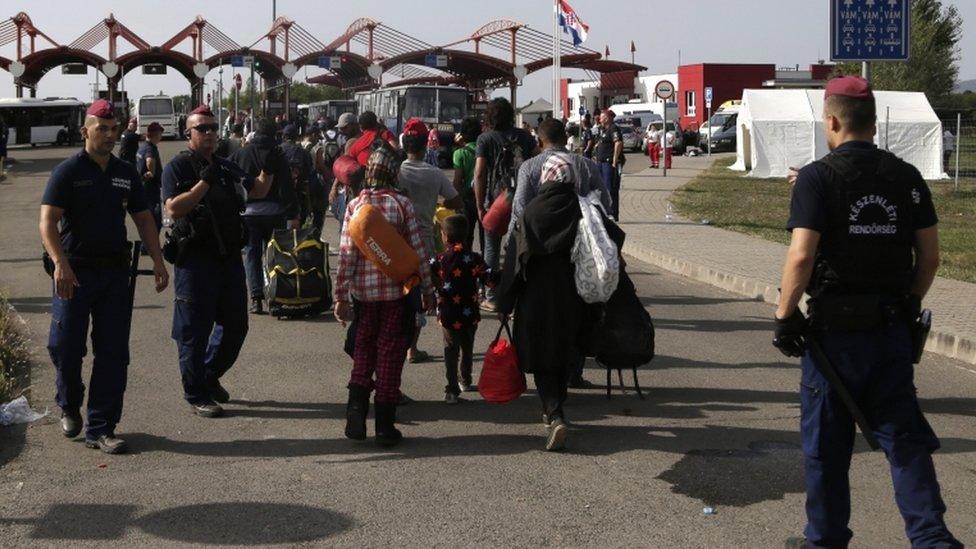 Migrants at the Beremend crossing between Croatia and Hungary, 19 Sept