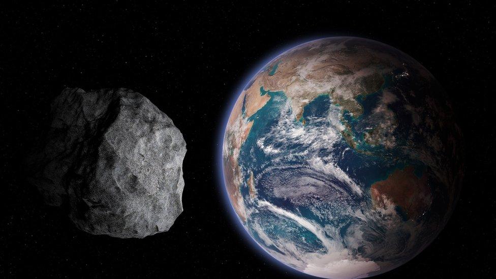 asteroid-next-to-earth