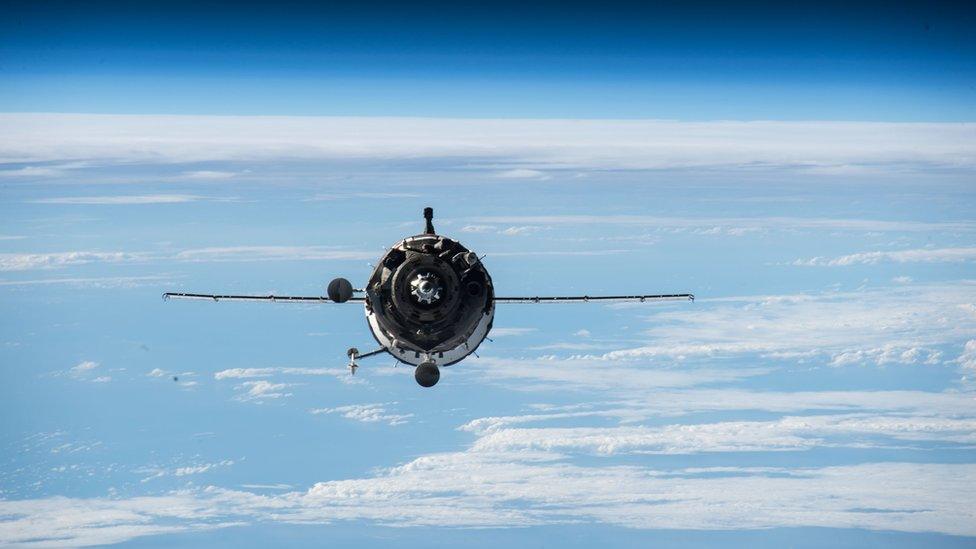 Soyuz approaching ISS