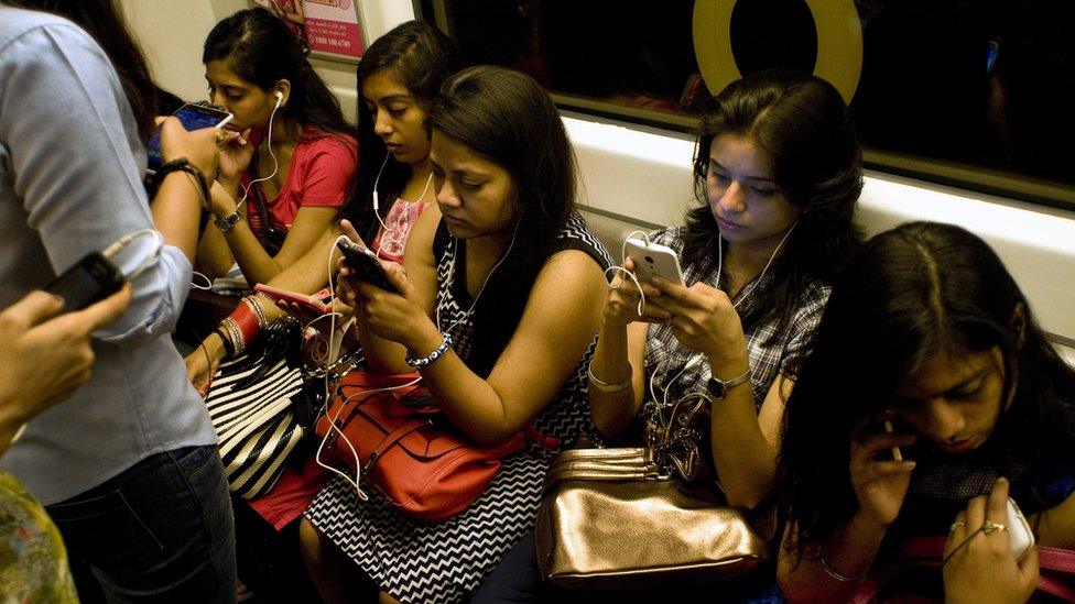 Women on the Delhi metro