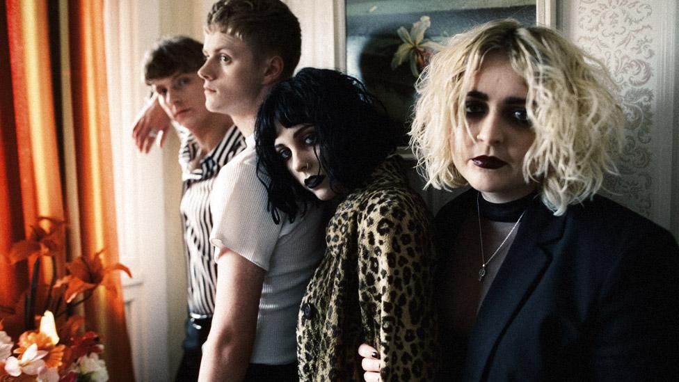 Pale Waves