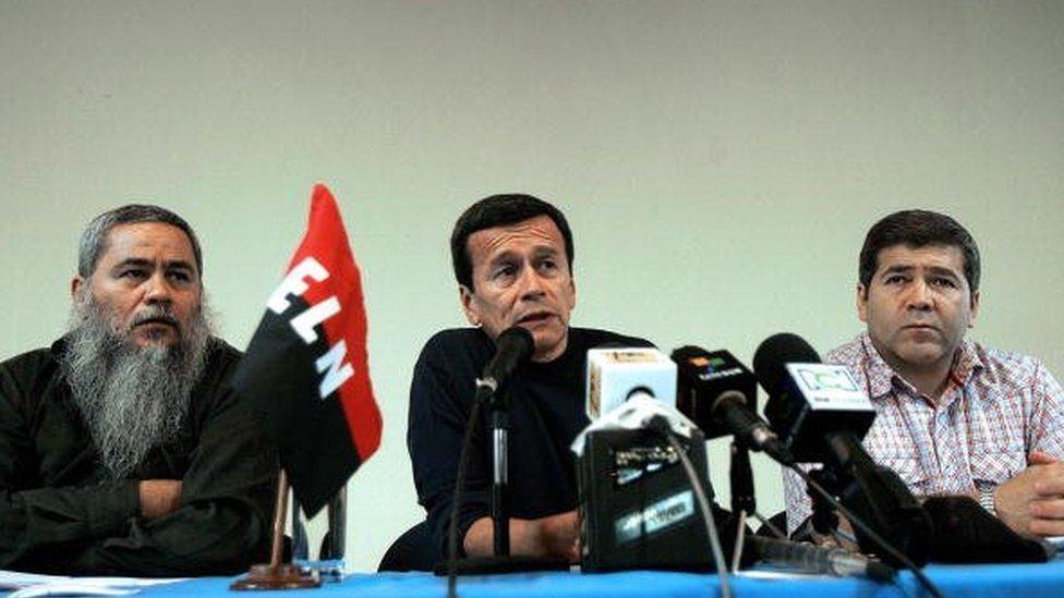 Colombia's National Liberation Army (ELN) leftist guerrillas commander Pablo Beltran (C) speaks next to commanders Francisco Galan (L) and Carlos Cuellar during a press conference 16 April, 2007 in Havana.