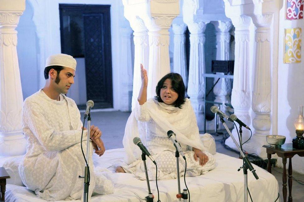 Fouzia and her co-storyteller Faisal