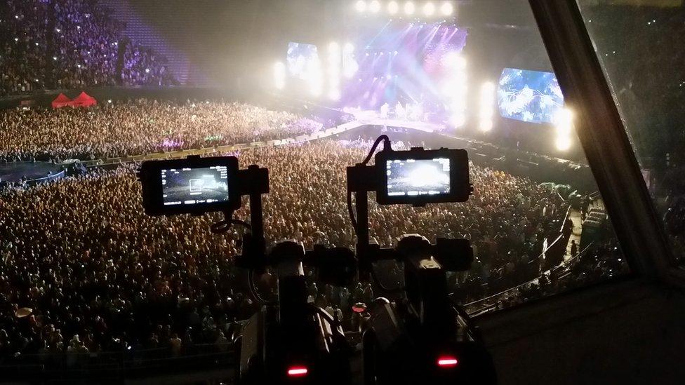 Special VR cameras record a Coldplay concert