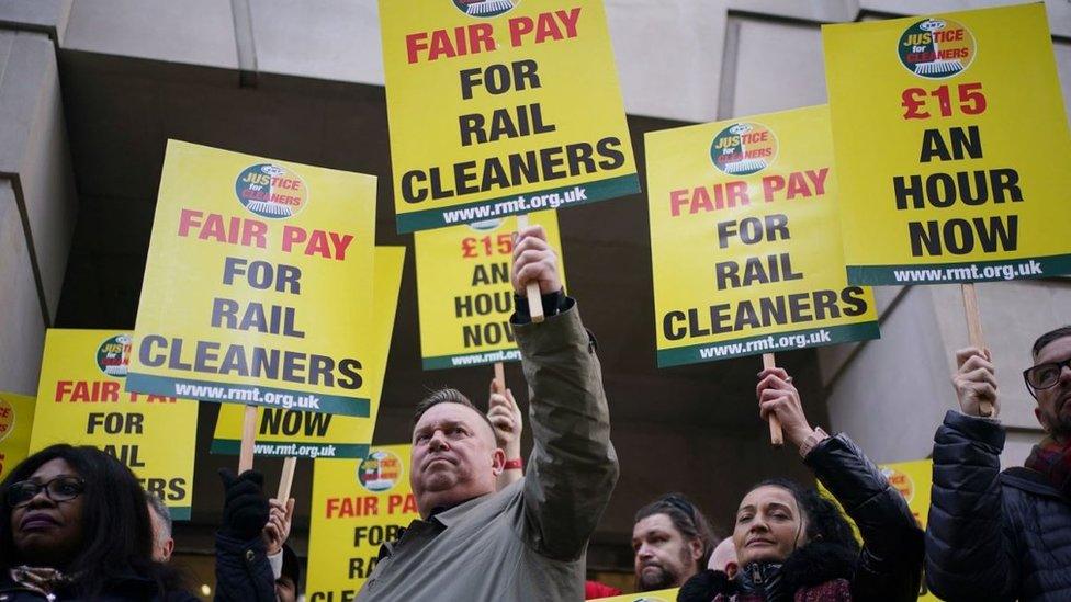 Protest outside the Transport Department (DfT), London