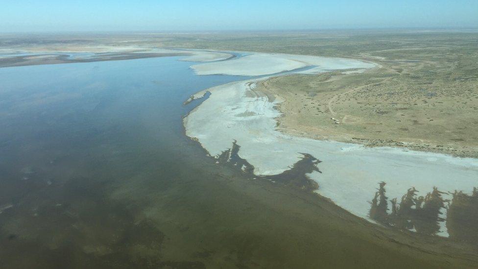 A view of Lake Eyre from the sky