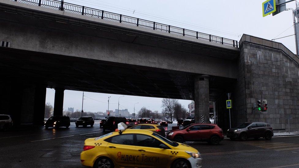 Cars on a street in Moscow