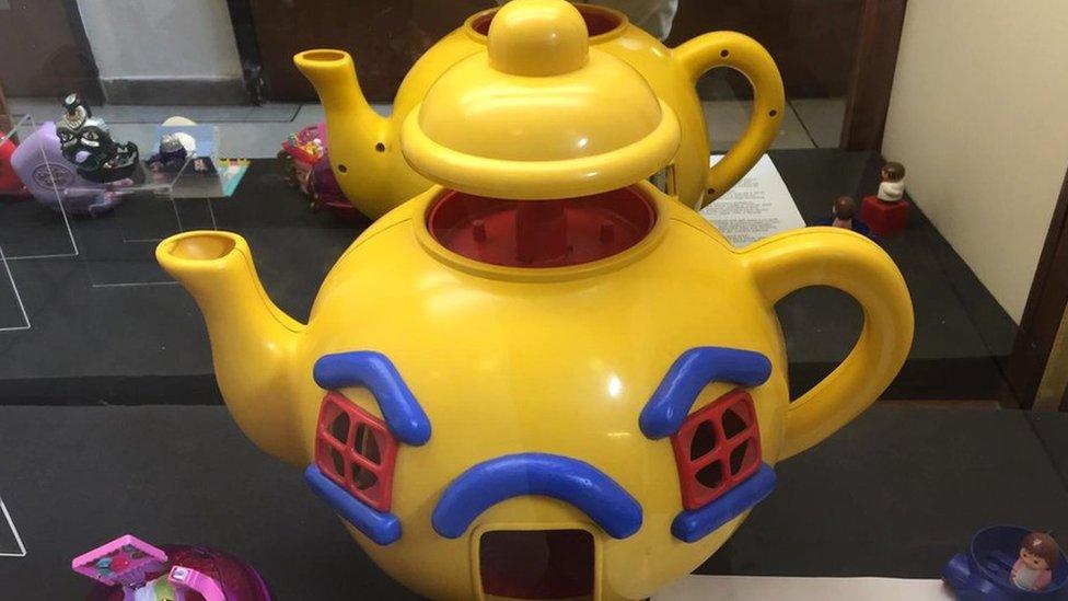 Big Yellow teapot