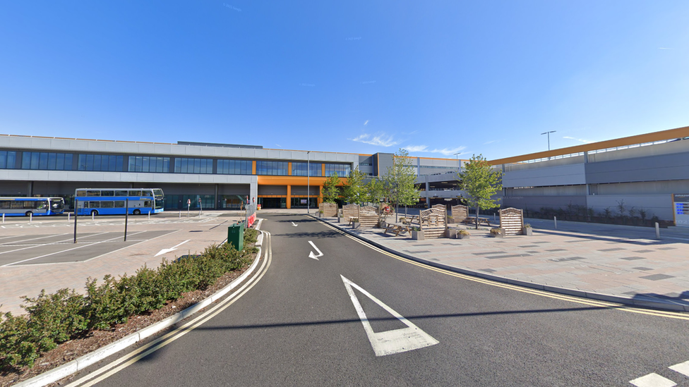 Amazon distribution centre at Tilbury