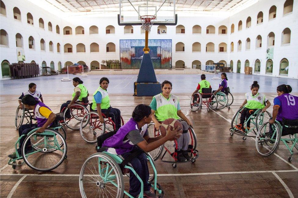 Wheelchair basketball players practise for the Para Games