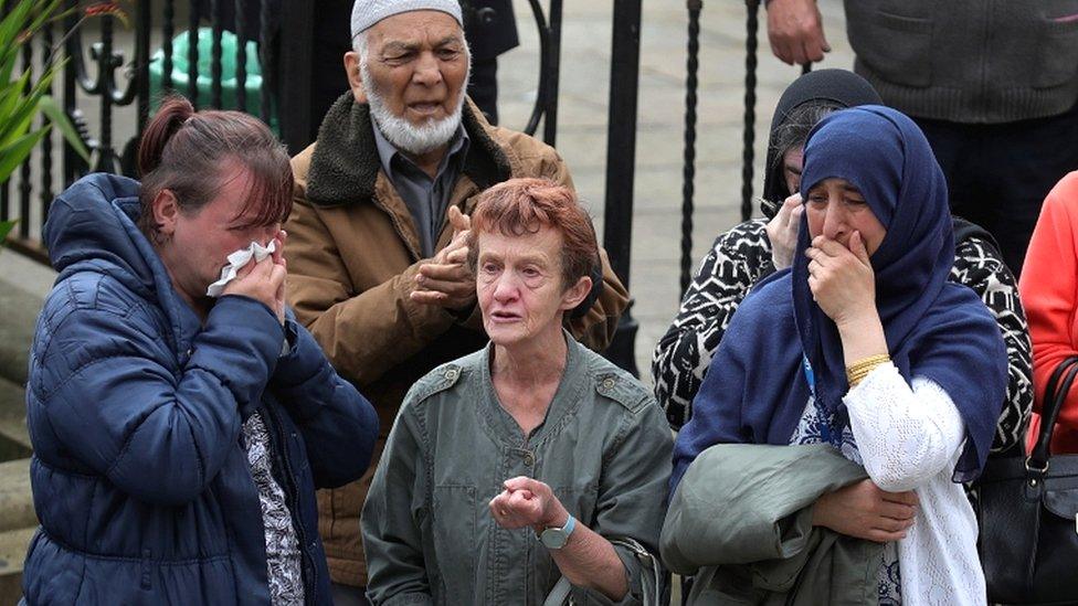 Jo Cox funeral mourners