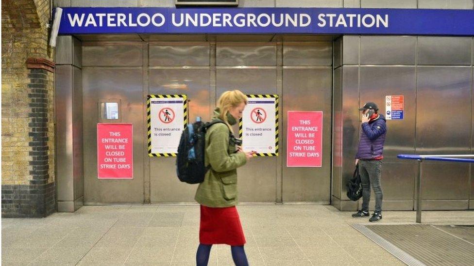 Waterloo Tube station closed