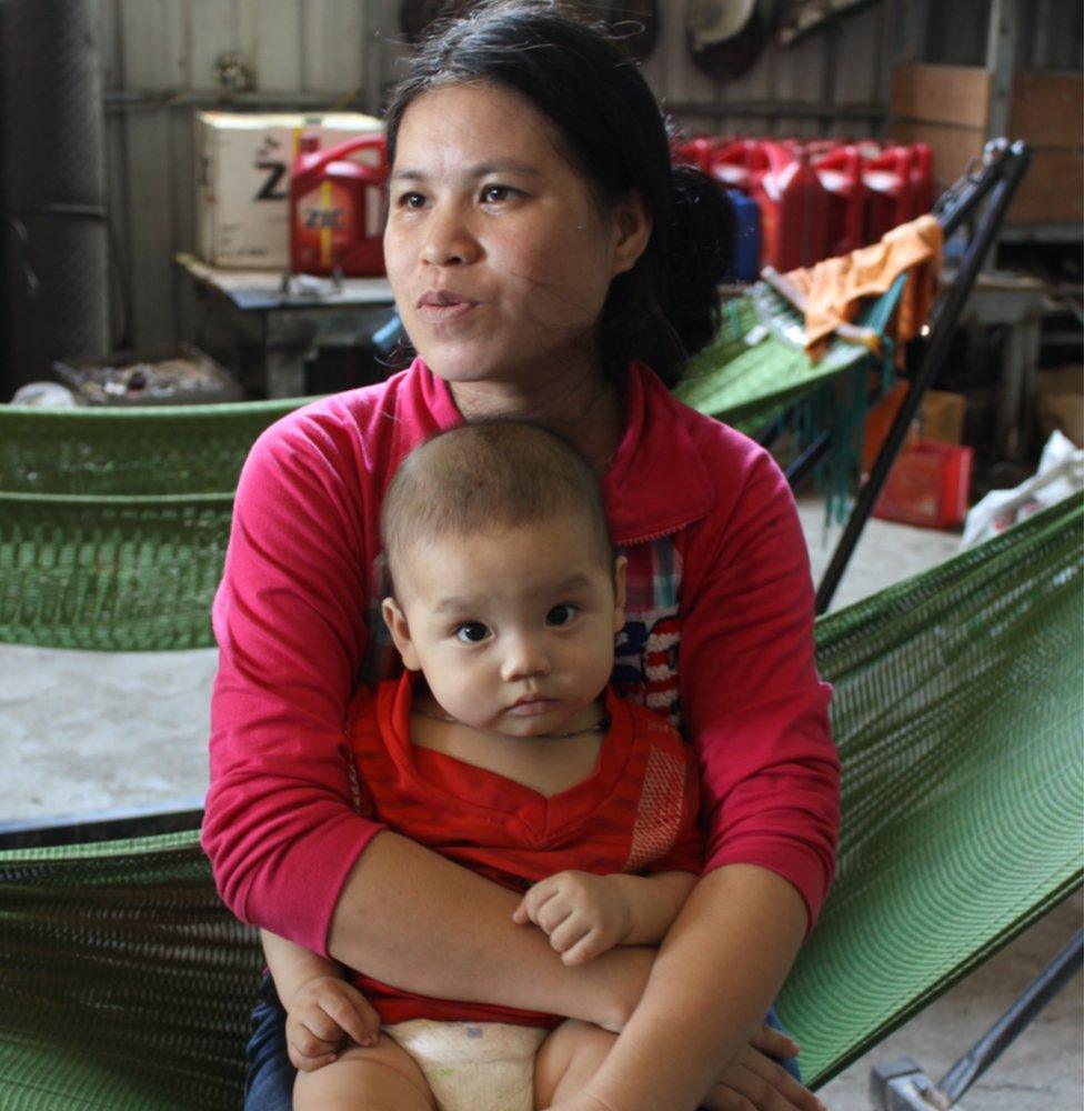 Hing Muoyheng, Long's wife and their baby