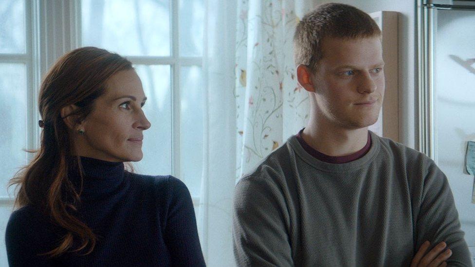 Lucas Hedges with Julia Roberts in Ben is Back