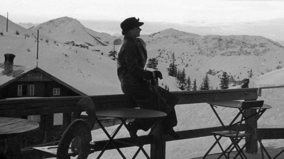 Clare Hollingworth in Austria in 1938